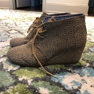 TOMS leopard wedges